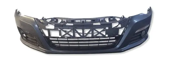 Volkswagen PASSAT CC Front bumper 