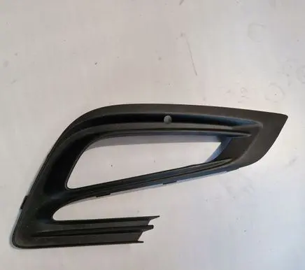 Opel Mokka X Front fog light trim/grill 39081563