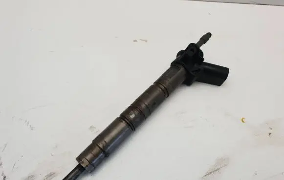 BMW X1 E84 Fuel injector 7805428