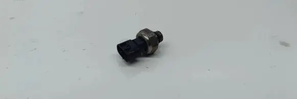 Toyota Avensis T250 Oil pressure sensor 8944851010 D7151