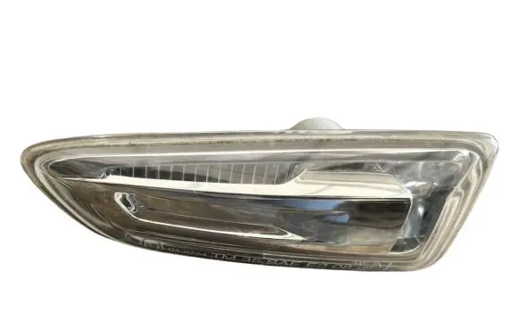 Opel Crossland X Front fender indicator light 13491088 9361531665