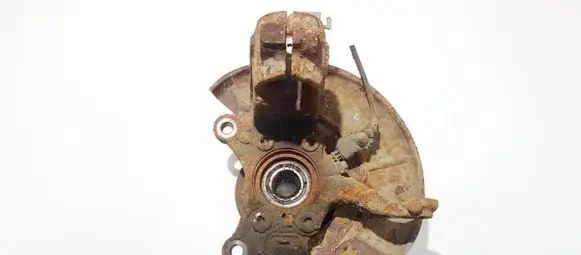 Volkswagen Golf V Front wheel hub