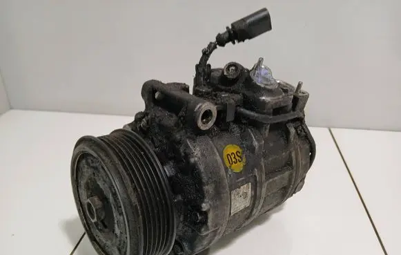 Audi A8 S8 D3 4E Air conditioning (A/C) compressor (pump) 3D0820