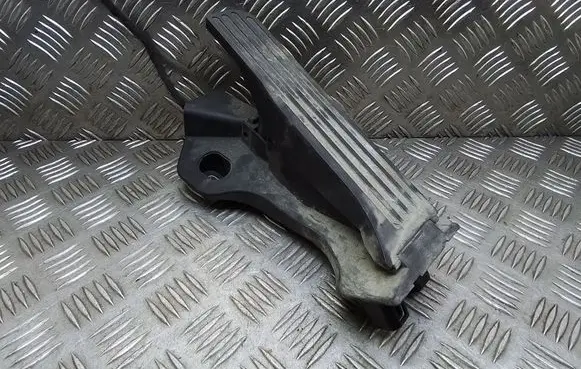 Volkswagen Tiguan Accelerator throttle pedal 1K1723503R 6510100101