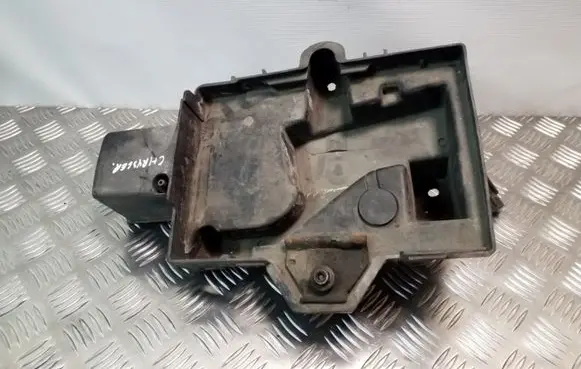 Battery tray
