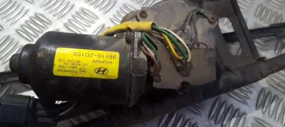 Hyundai Elantra Wiper motor 981102d100 98110-2d100