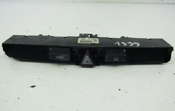 Opel Astra H Hazard light switch 13100107