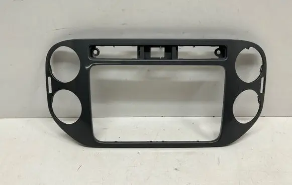 Volkswagen Tiguan Radio/GPS head unit trim 5N0858071C