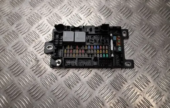 Land Rover Discovery Sport Fuse box set K8D214A073BD