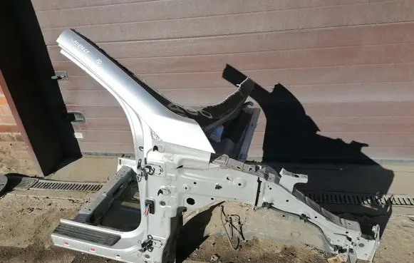 KIA Sportage Front quarter panel 