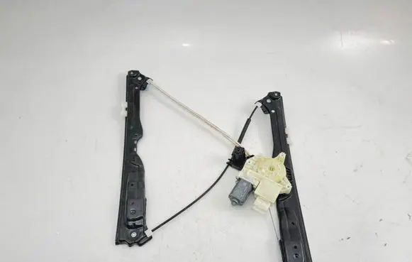 Peugeot 308 Front door window regulator with motor 9826079580