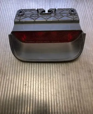 Honda CR-V Third/center stoplight P6939