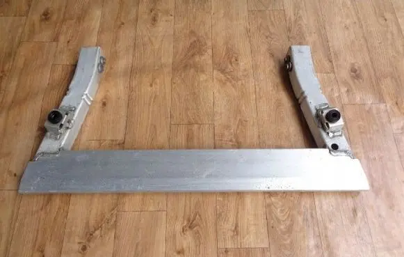 Maserati Levante Bottom radiator support slam panel 