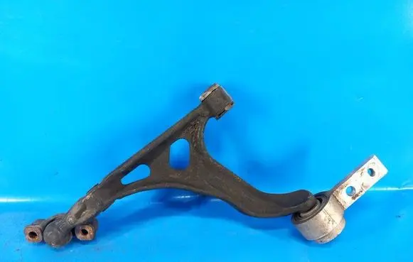 Mazda 6 Front lower control arm/wishbone GS3L34350B