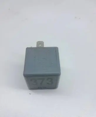 Audi A6 S6 C5 4B Horn buzzer relay 8D0951253A PA66GF25 V23134B52X301