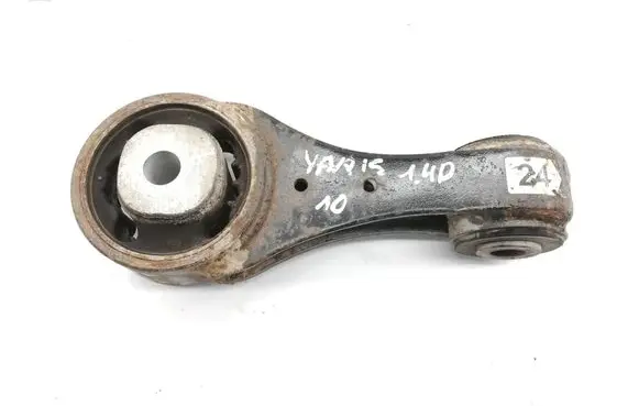 Toyota Yaris Gearbox mount AV84135