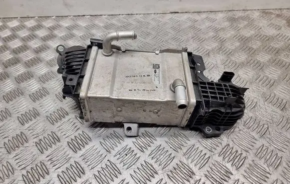 Ford Focus Intercooler radiator AUJ7B T97497AD3220