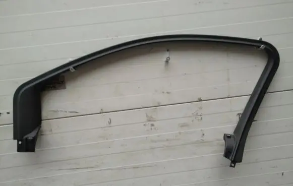 Opel Crossland X Front door glass trim molding 461128837
