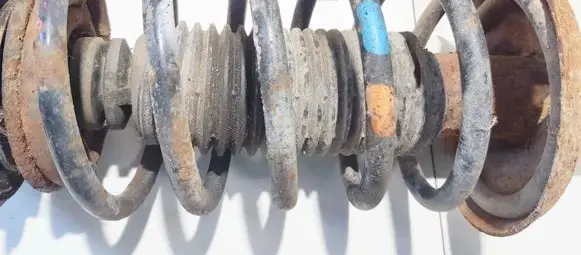 Volkswagen Golf III Front coil spring