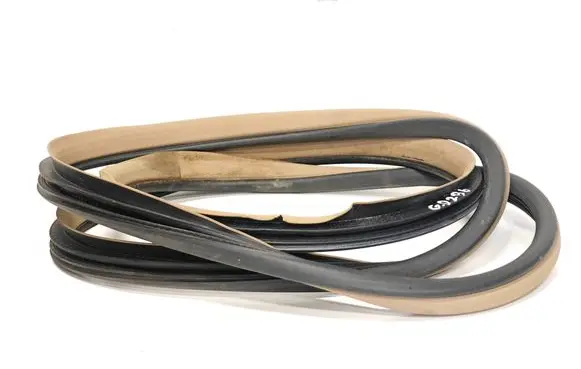 Mercedes-Benz ML W164 Rear door rubber seal (on body)