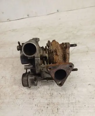 Volkswagen Vento Turbo 028145701q