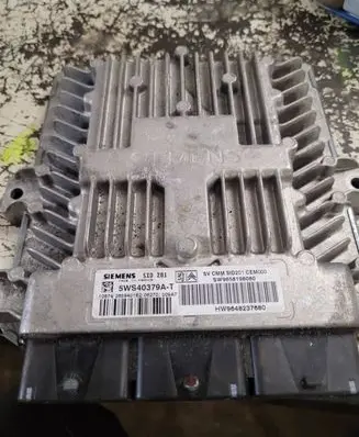 Peugeot 407 Engine control unit/module 9648237680