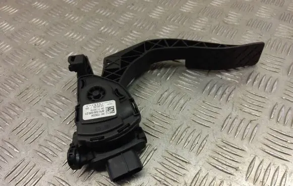 Audi A6 S6 C7 4G Accelerator throttle pedal 8K1723523A 6PV00950521