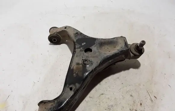 Mercedes-Benz Sprinter W907 W910 Front lower control arm/wishbone A9063304107