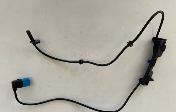 Mercedes-Benz CLA C117 X117 W117 ABS rear brake sensor A2469059402