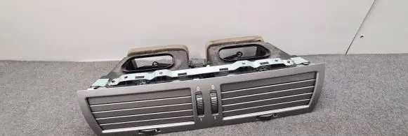 BMW 7 E65 E66 Dash center air vent grill 8223599 6943007