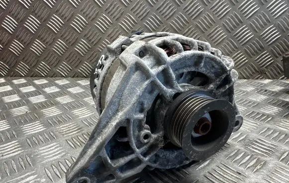Mercedes-Benz CLA C117 X117 W117 Generator/alternator A0009063322 0125711028