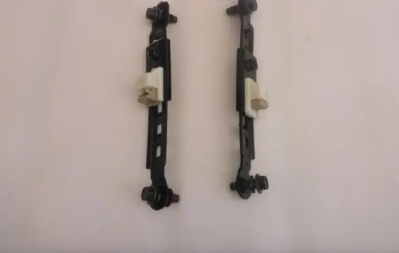 KIA Ceed Seat belt adjustment rail 