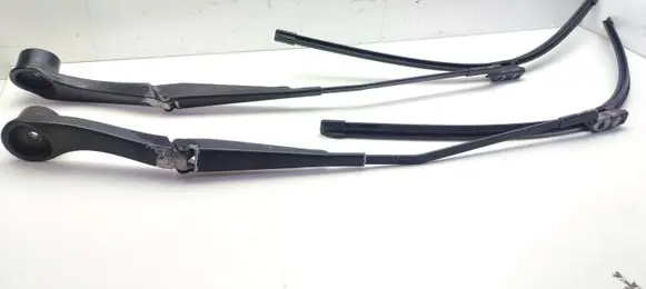 Ford Transit Custom Front wiper blade arm W000035491