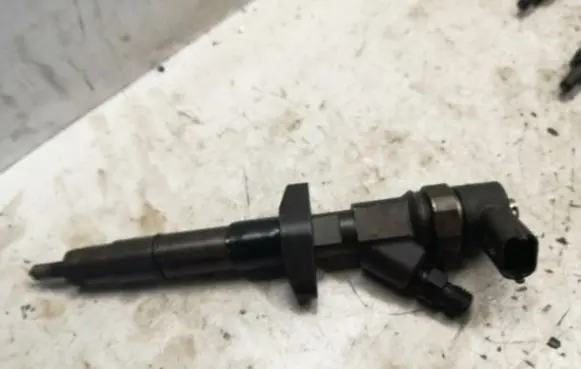 Renault Espace - Grand espace IV Fuel injector 04451100848200084534