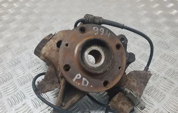 Peugeot 406 Front wheel hub