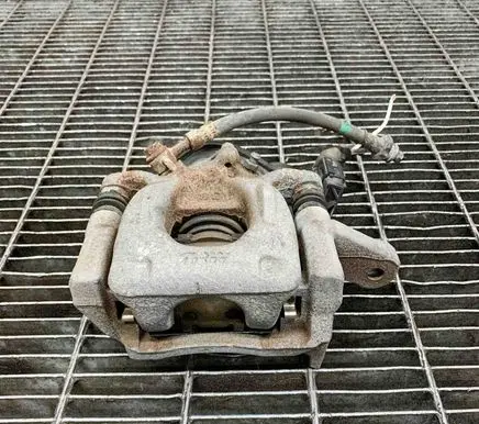 Nissan Qashqai Rear brake caliper 32353310C