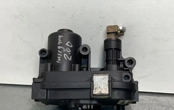 Opel Insignia A Electric throttle body valve TMS2