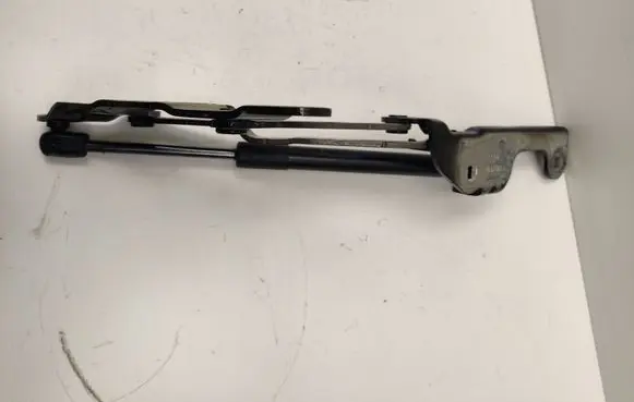Chevrolet Camaro Tailgate/trunk/boot hinge 23367130