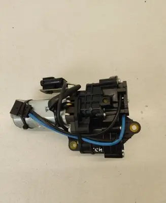 BMW 5 E60 E61 Steering column adjust motor 1171701 P101876