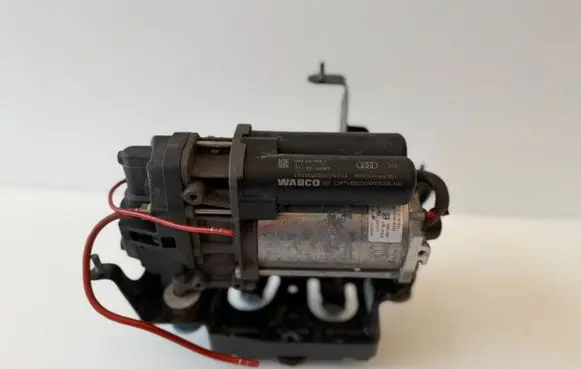 Audi Q7 4M Air suspension compressor/pump 4M0616005J