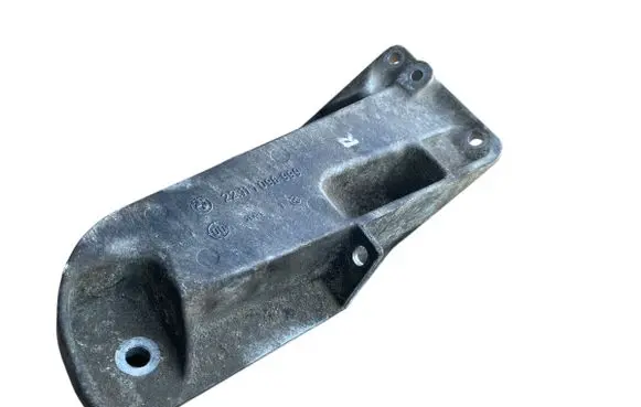 BMW X5 E53 Engine mounting bracket 1096999 21111096999