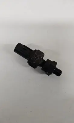 KIA Sorento Oil pressure sensor 