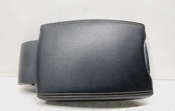 Volvo XC60 Armrest 39822491 39822489