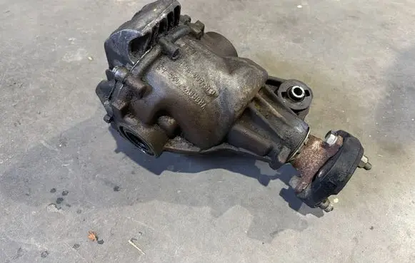 Jaguar XF X250 Rear differential VR6R8W4025A2