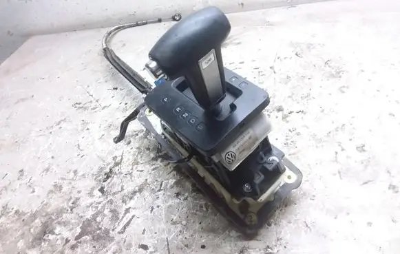 Volkswagen Touareg I Gear shifter/selector 7L6713025M 7L6713203D