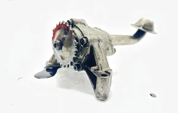 Volkswagen Caddy Oil pump 038115121a