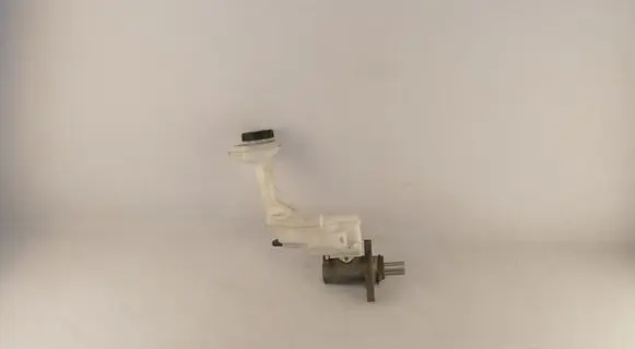 Master brake cylinder