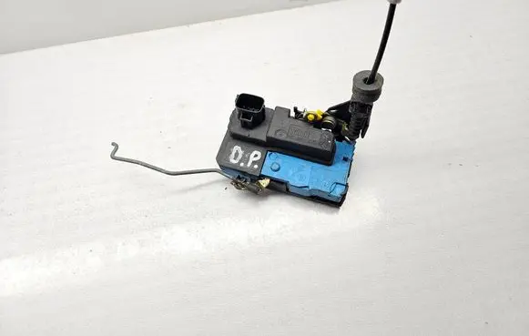Volvo V70 Front door lock