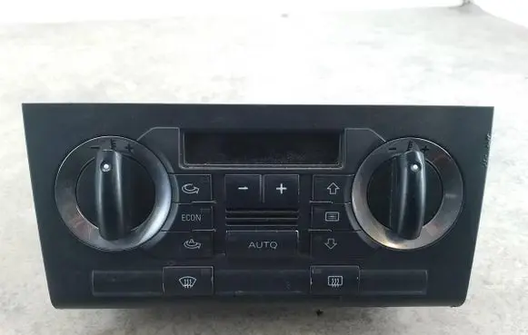 Audi A3 S3 8P Climate control/heater control trim 8P0820043D