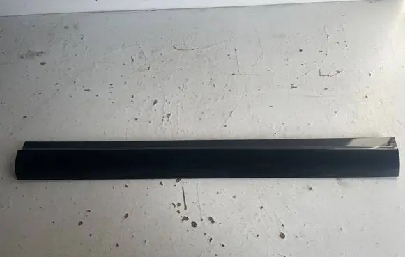 Maserati Levante Front door trim (molding) 670035235